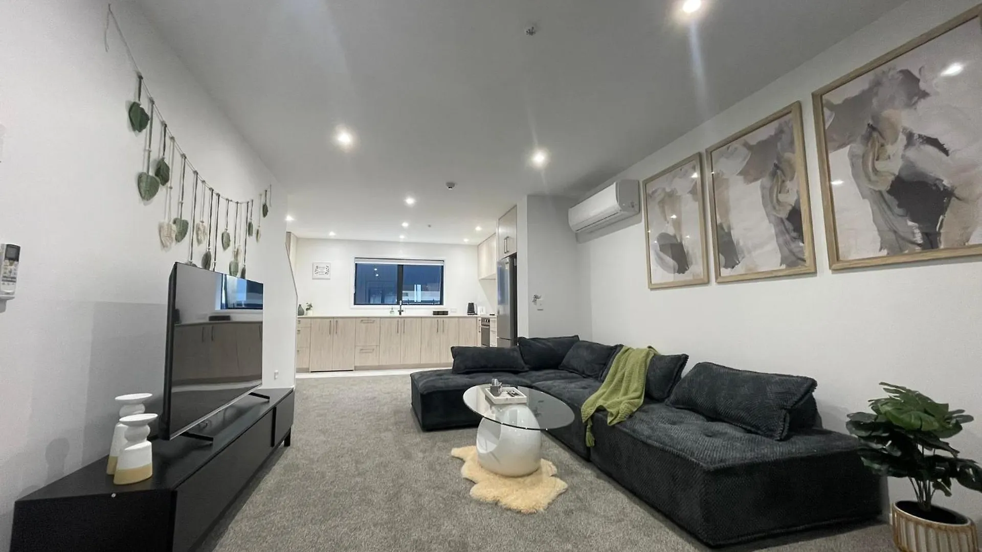 Luxury Cbd 2 Bed Near Riverside Market Free Parking! Christchurch