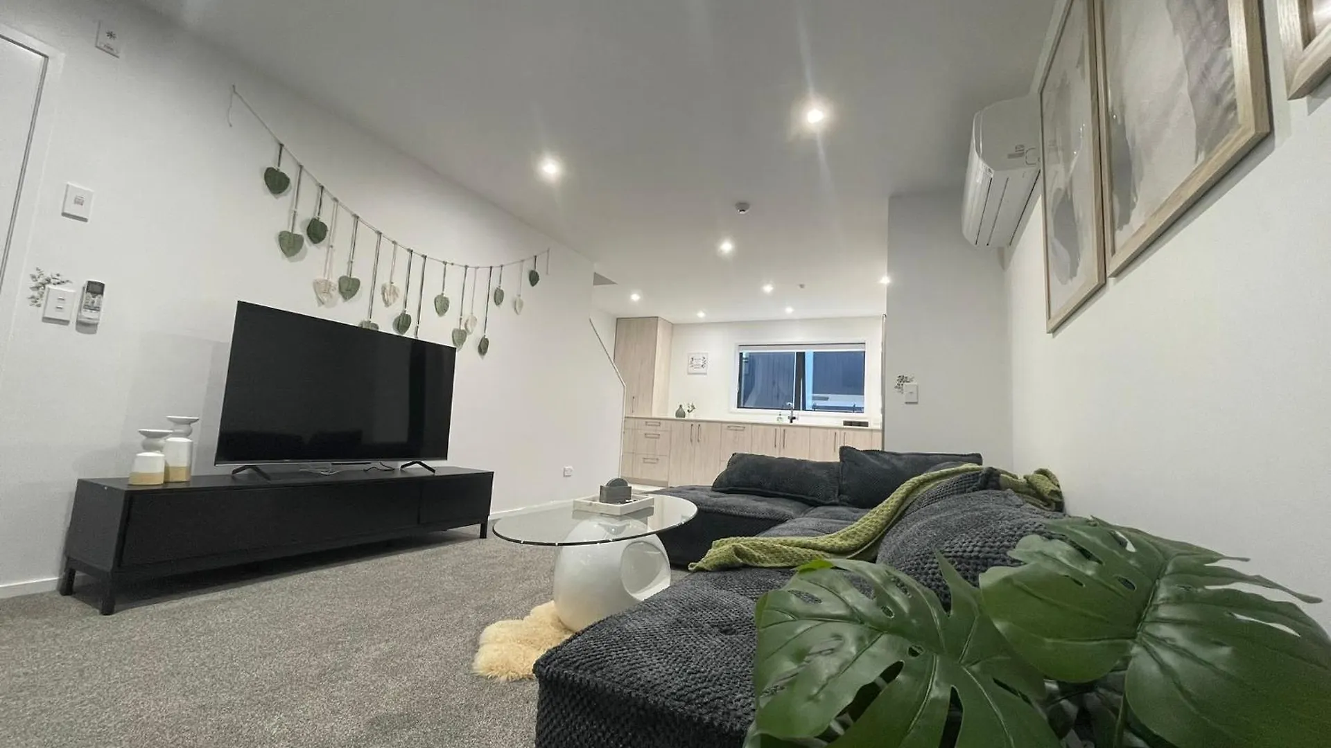 Luxury Cbd 2 Bed Near Riverside Market Free Parking! Christchurch Apartment
