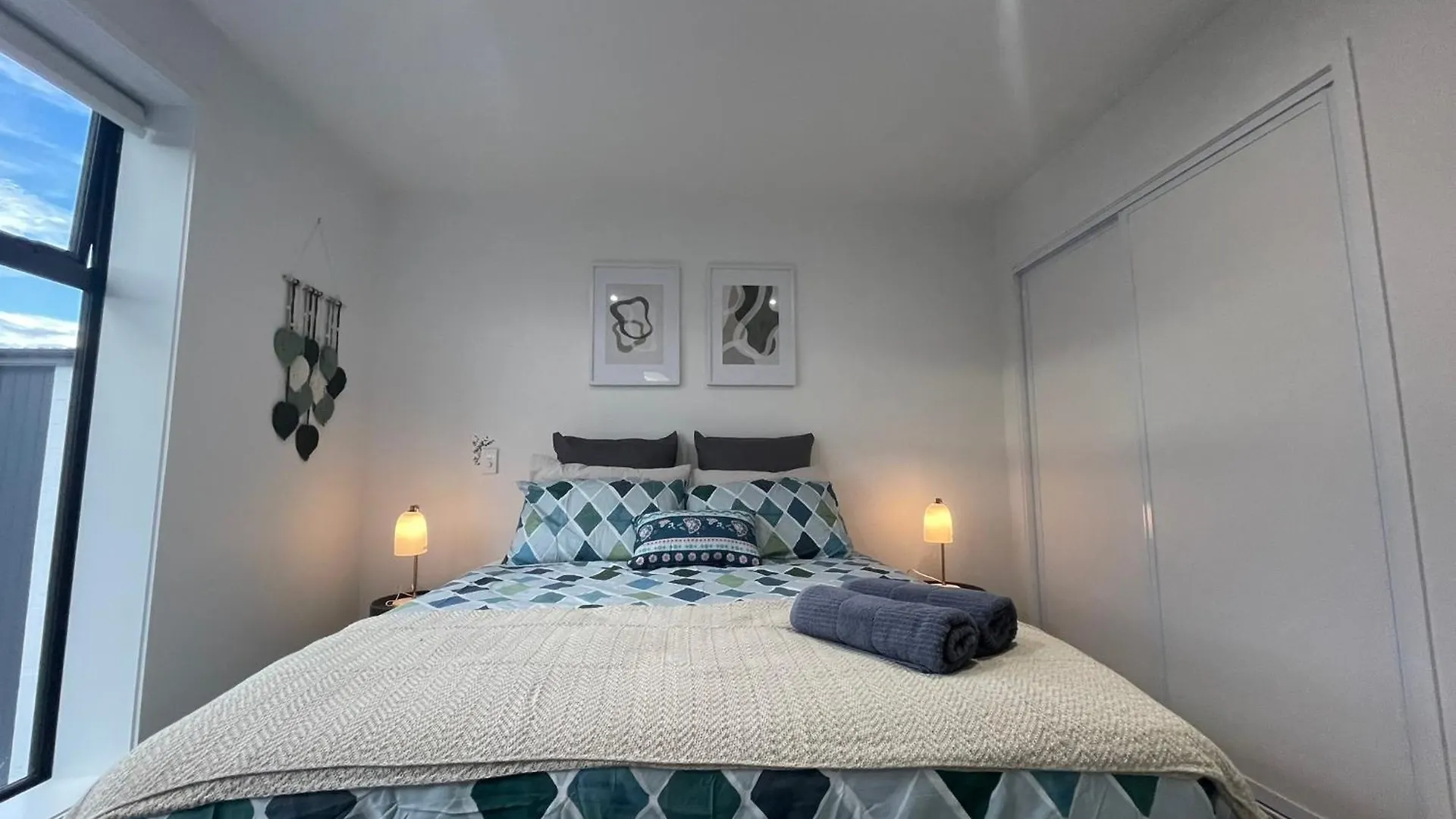 Luxury Cbd 2 Bed Near Riverside Market Free Parking! Christchurch